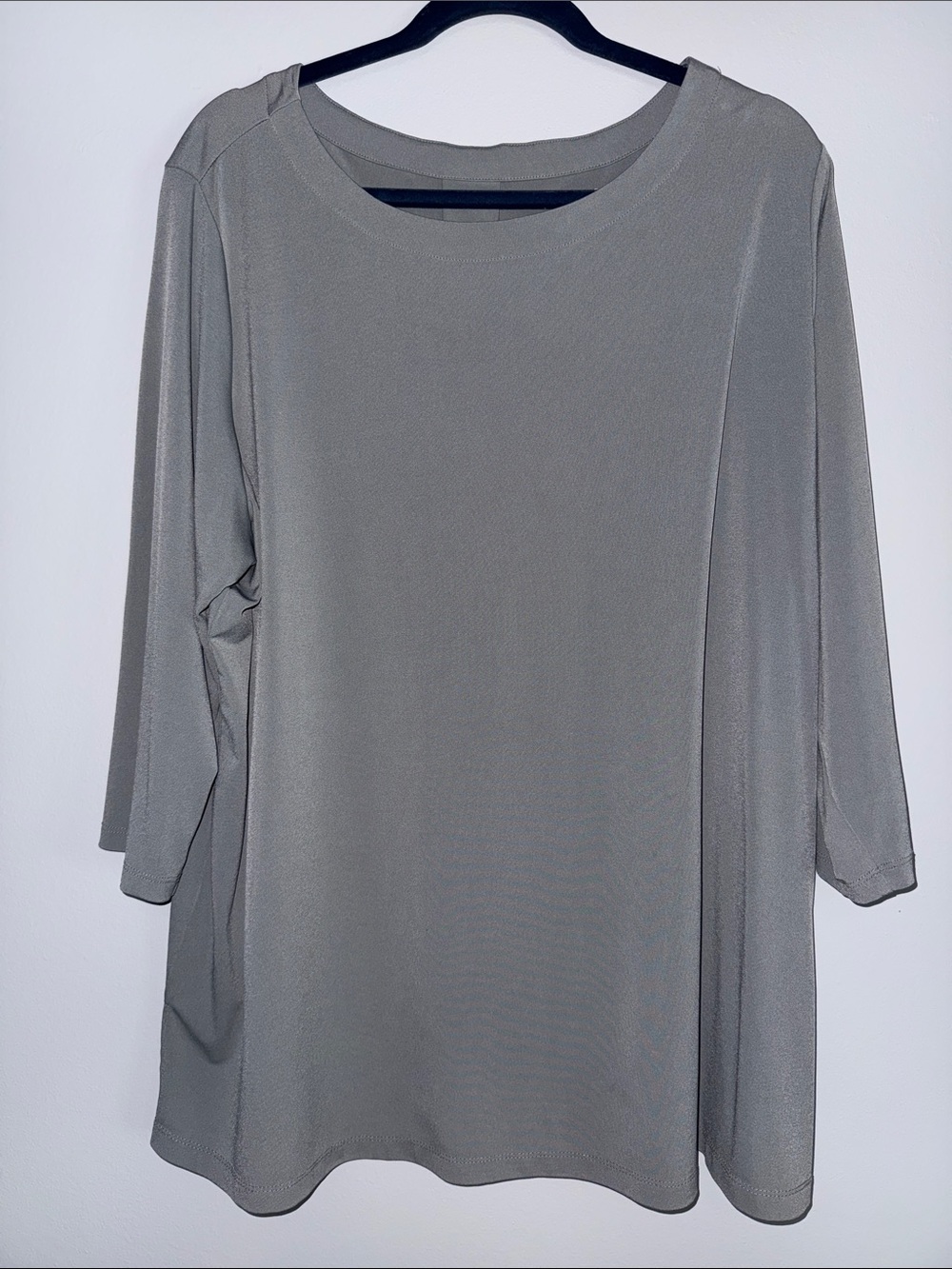 Susan Graver Scoop Neck Long Sleeve Tunic in Gray